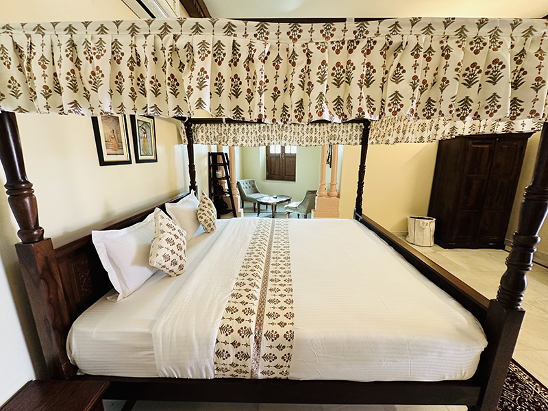 In-room recovery pause between outings